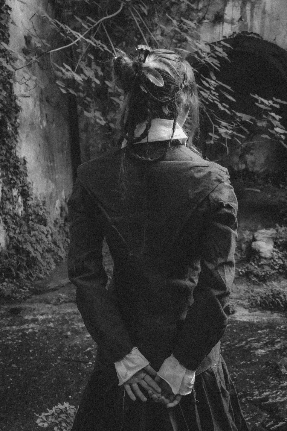 PostMortem graduate fashion collection by Tommaso Curatella